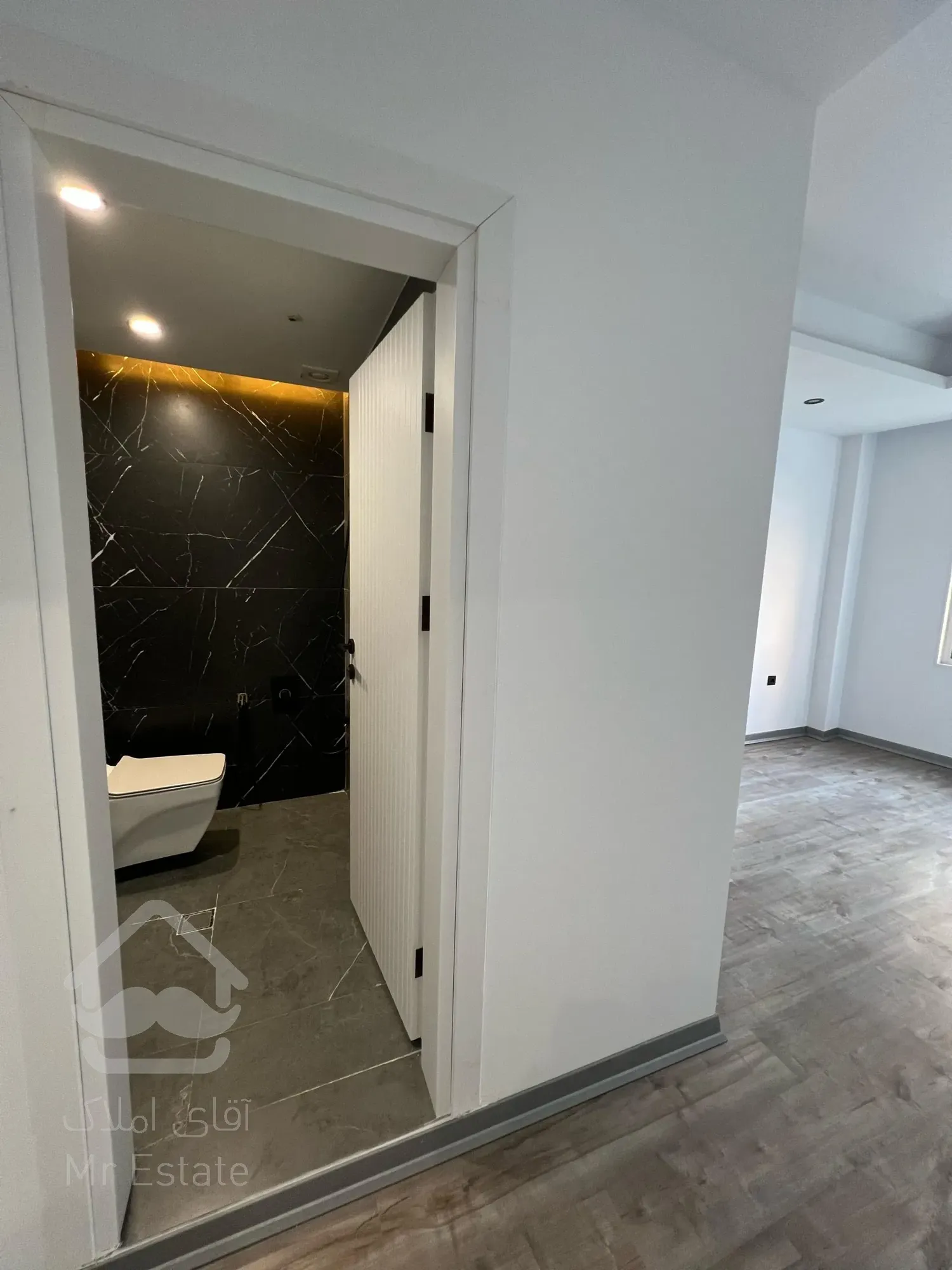 متراژ زمین ۱۷۰ متر