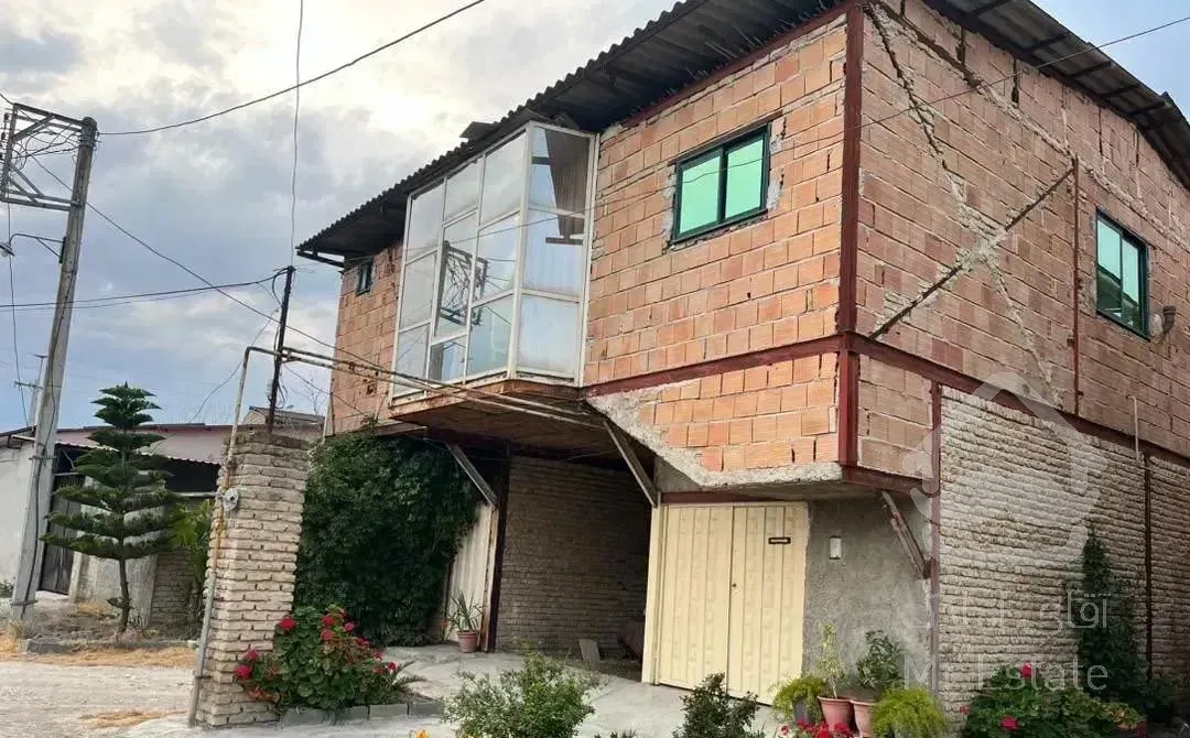 فروش مسکونی دوطبقه حیاط دار