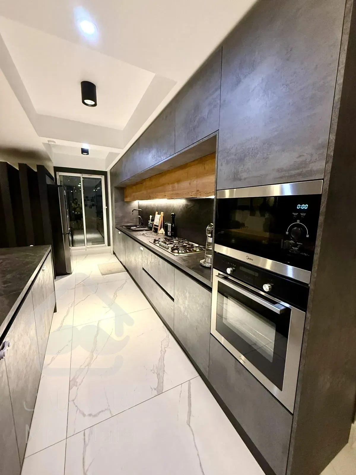 ۱۶۰ متر ویو ابدی ۳ خ نیاوران