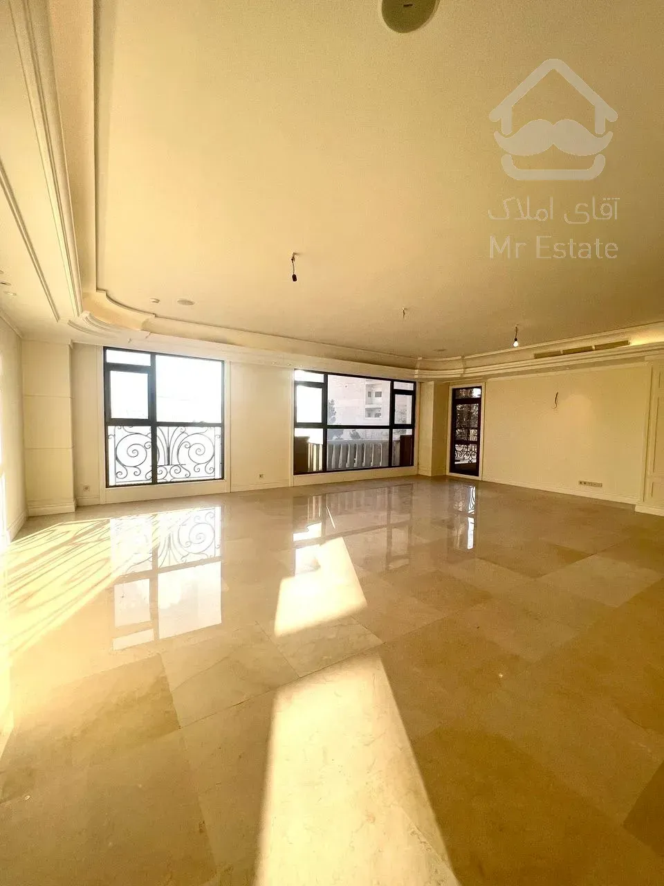 اجاره ۲۷۰ متر/نیاوران/تراس قابل چیدمان