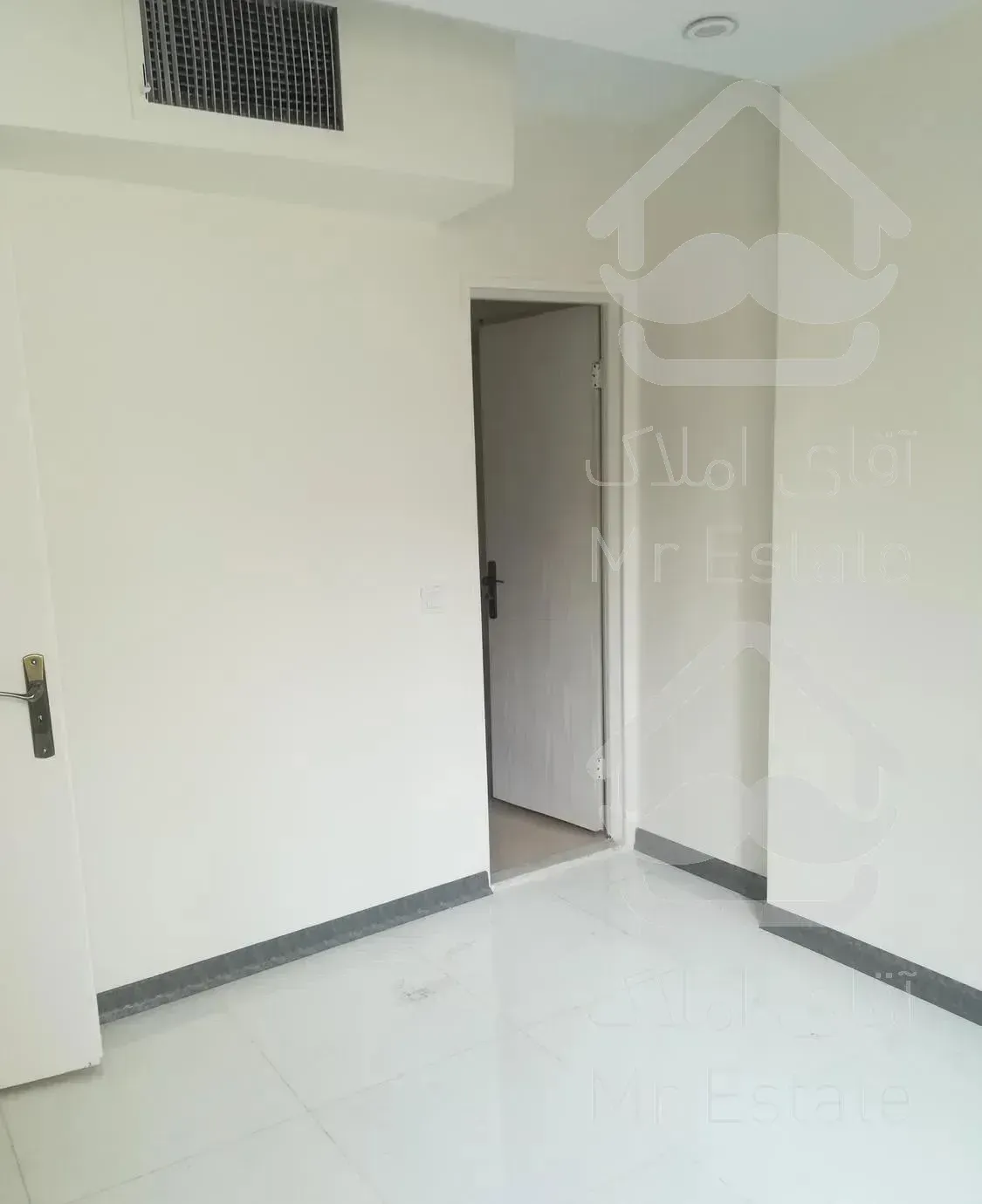 70 متر 2 خواب غرب بلوار با پارکینگ