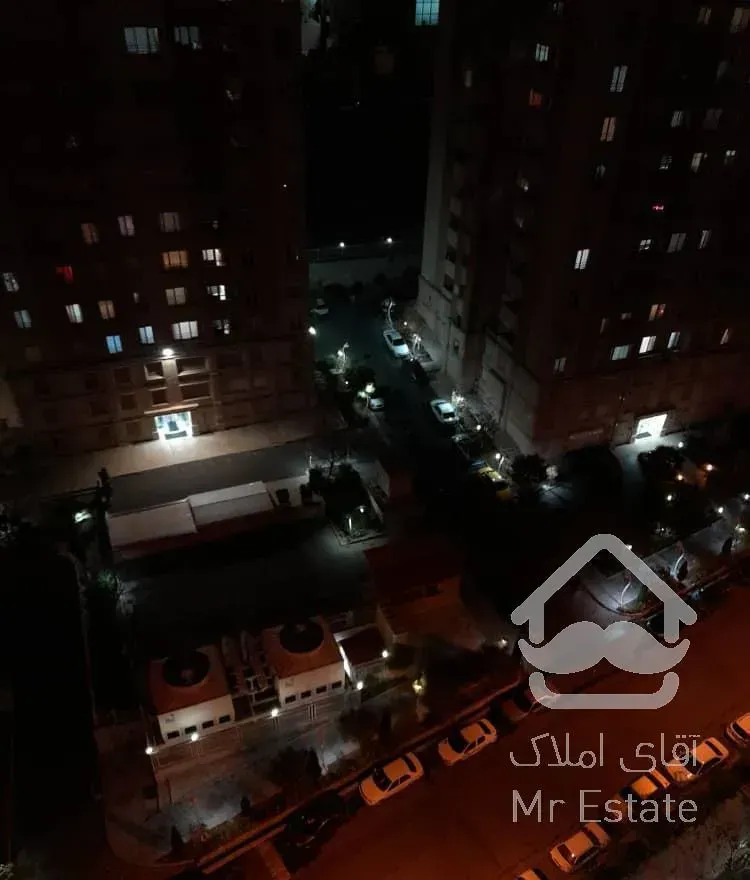 آپارتمان ۹۷ متر و ۲ خوابه میباشد