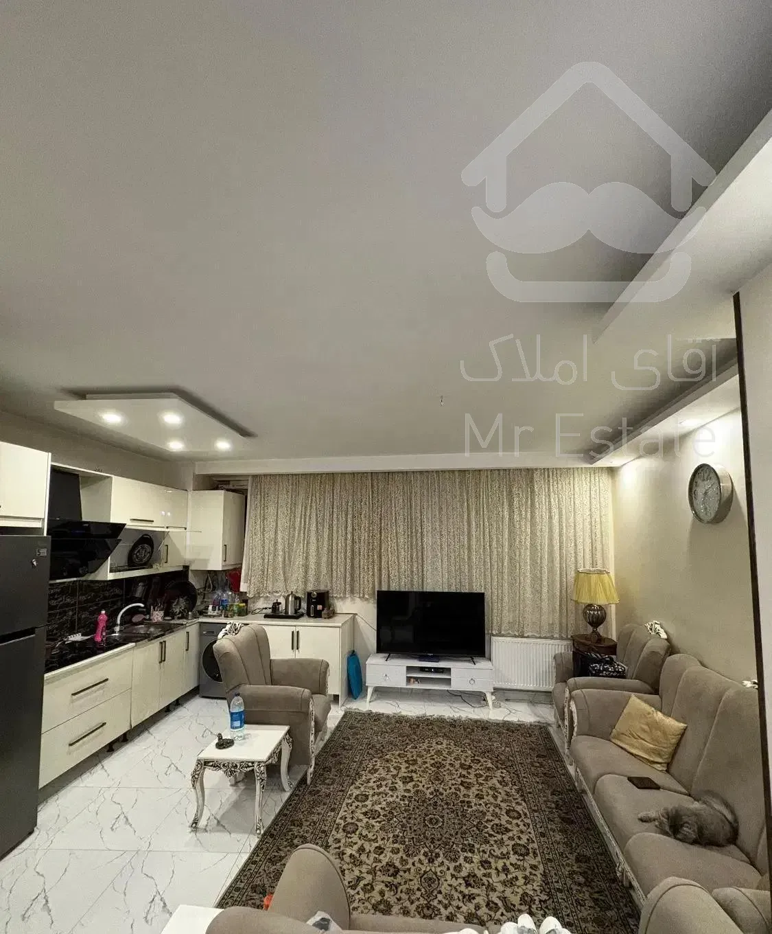 ۵۰ متر سه راه طالقانی همکف