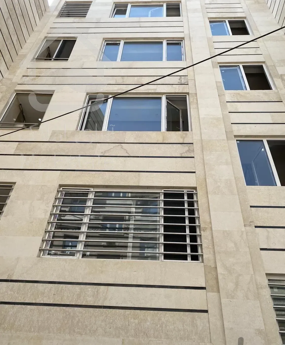 ۱۴۲متر/تکواحدی/خوش نقشه/پرنور