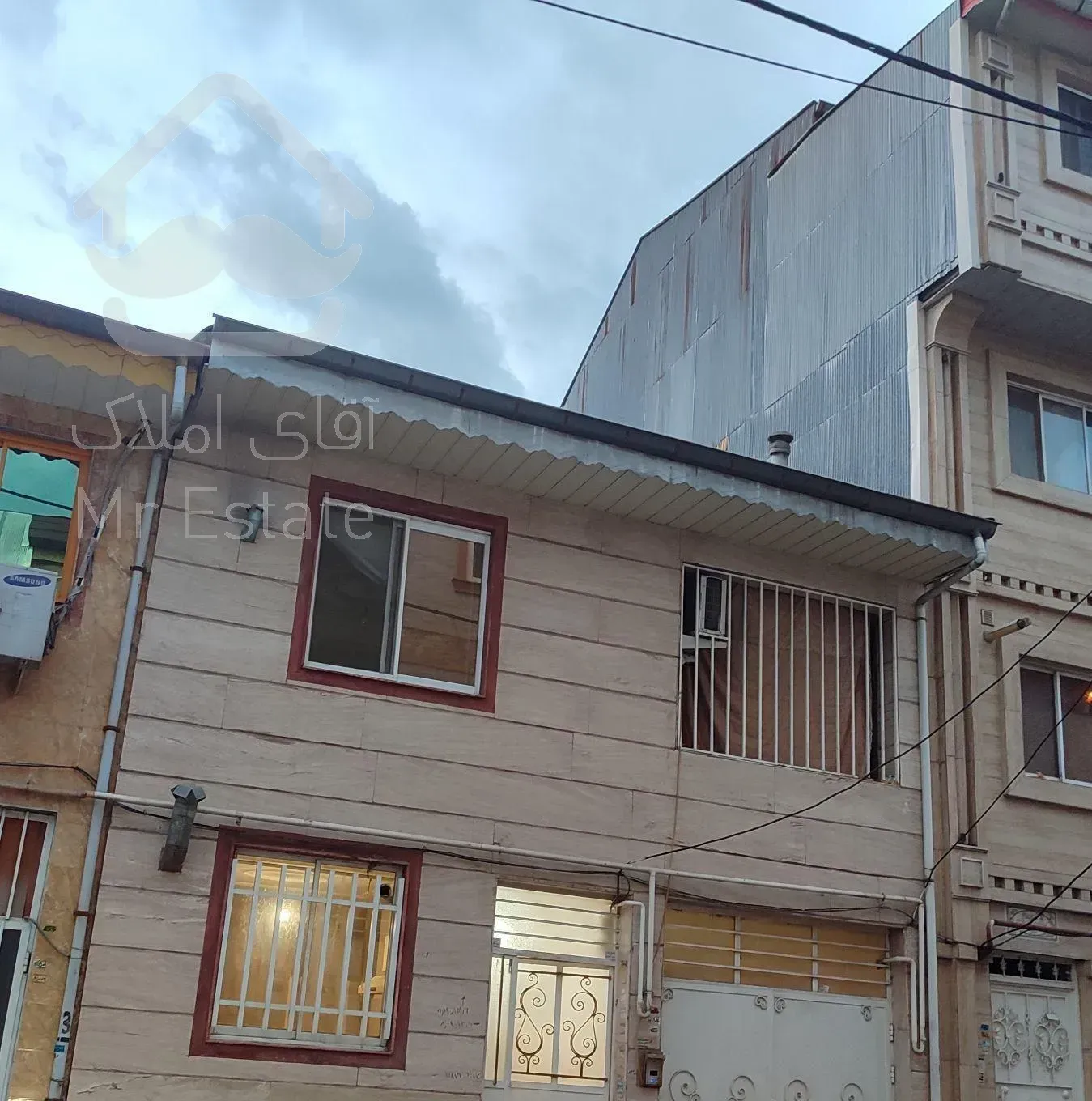 فروش خانه دو واحد ۱۸۰ متری