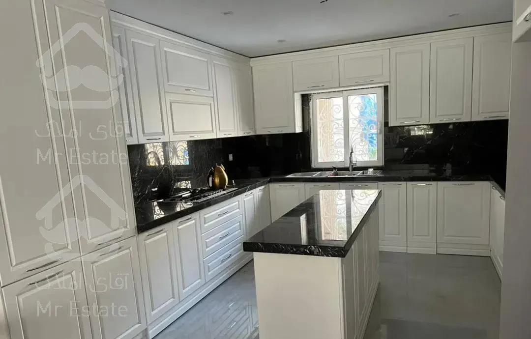 ۲۸۰ متر با۳۰متر بالکن قابل چیدمان کامرانیه