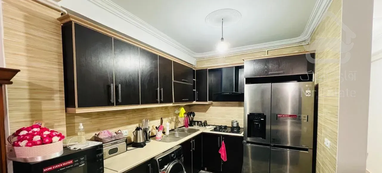 آپارتمان ۹۰ متری نوساز داخل شهر رضوانشهر