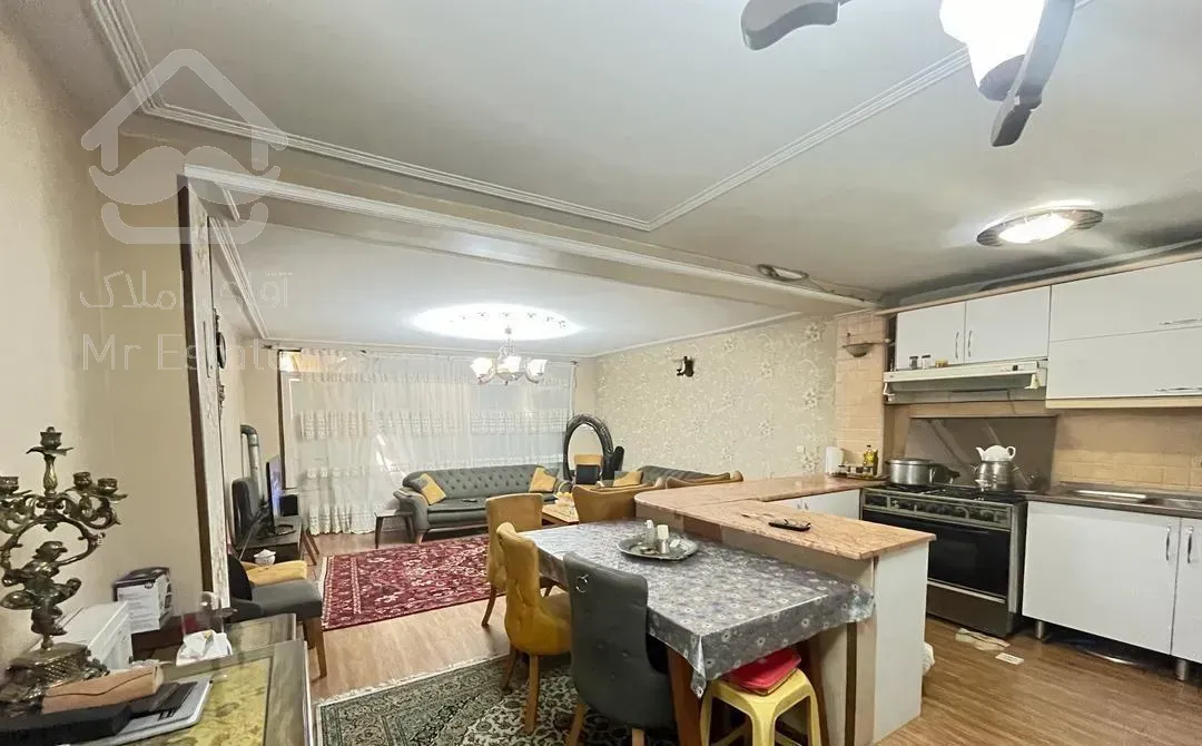 ۷۰ مترزیر همکف حیاط دراختیار فروش فوری