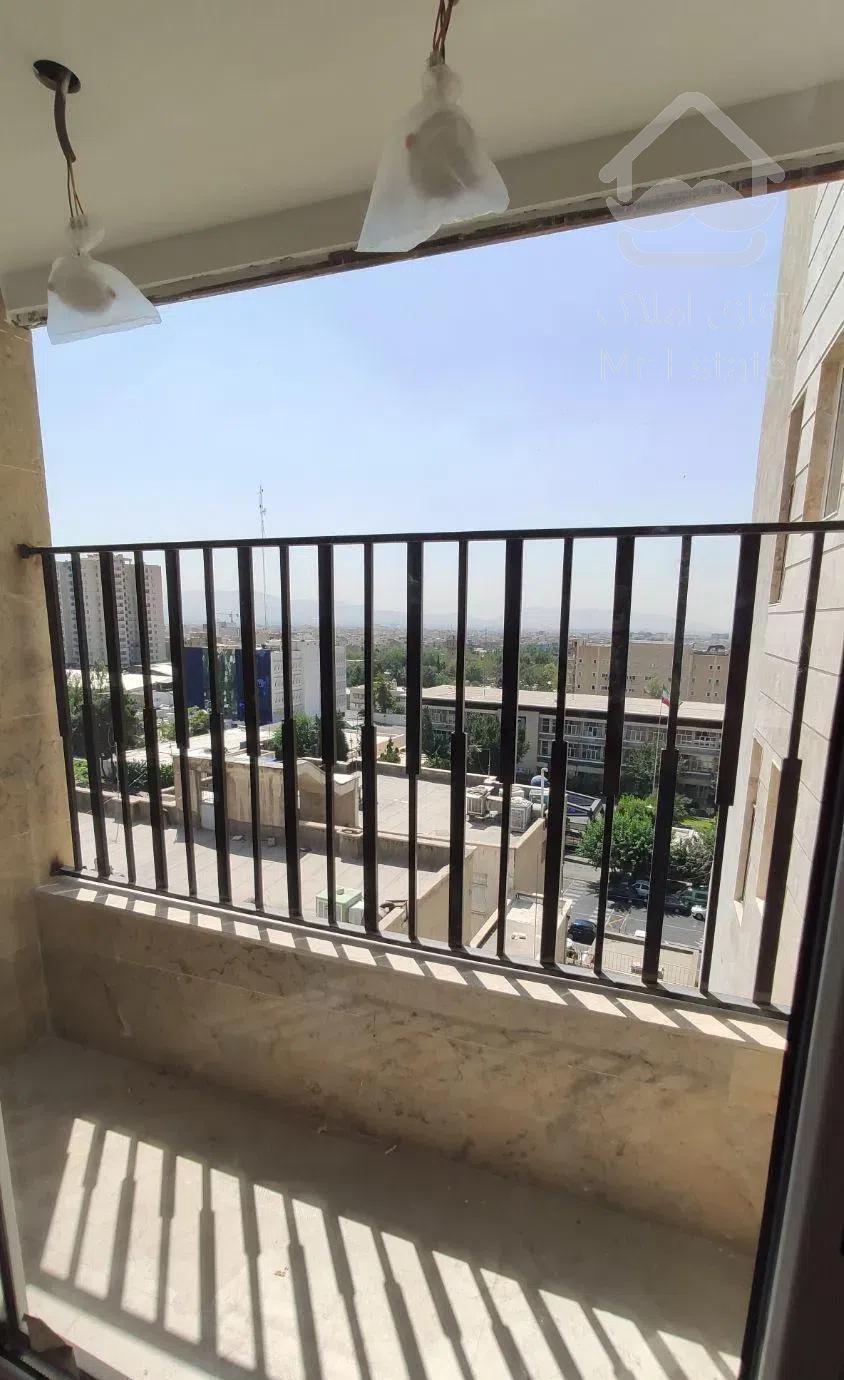 ۸۳ متر // نوساز