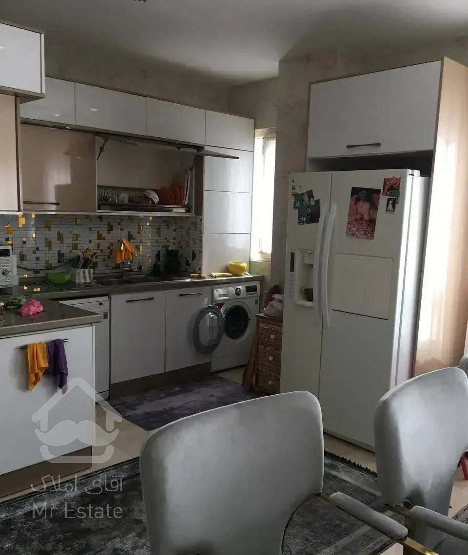 آپارتمان شهری نزدیک بلوار اصلی محمودآباد