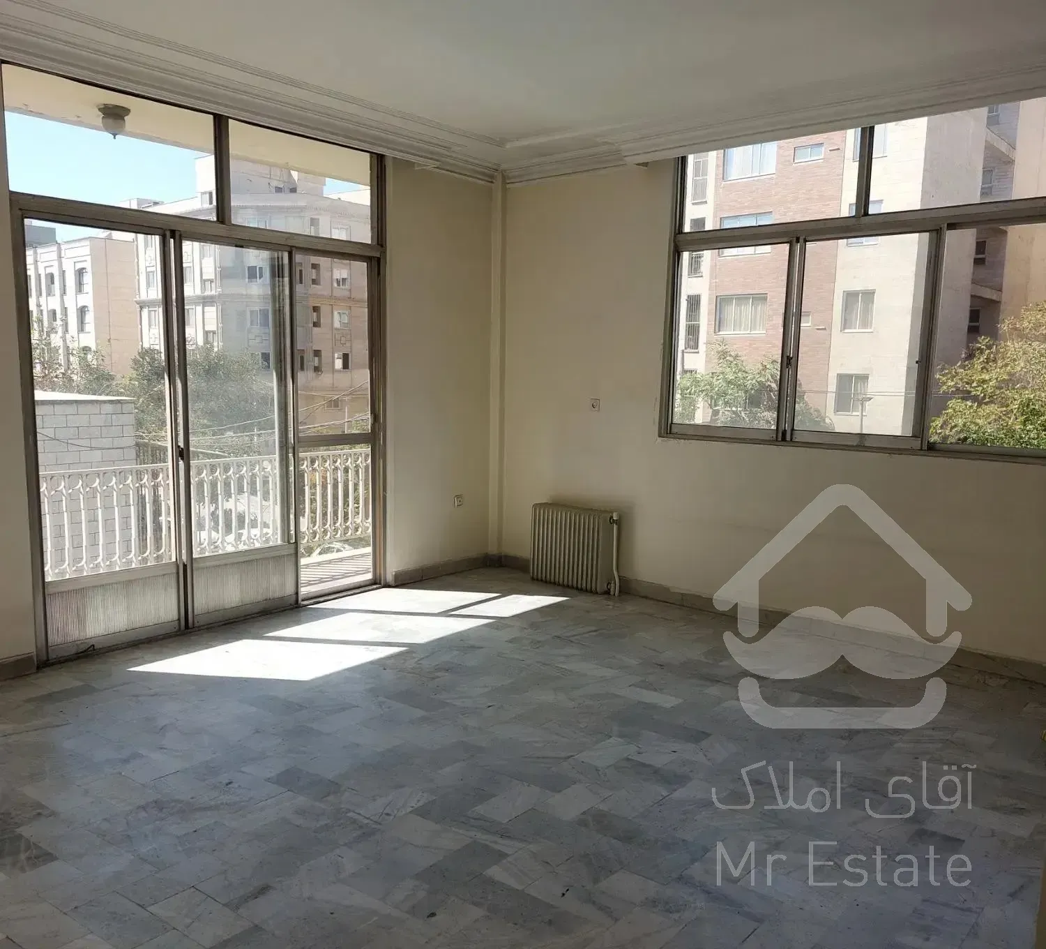 آپارتمان ۱۴۳متری سه خوابه تخلیه