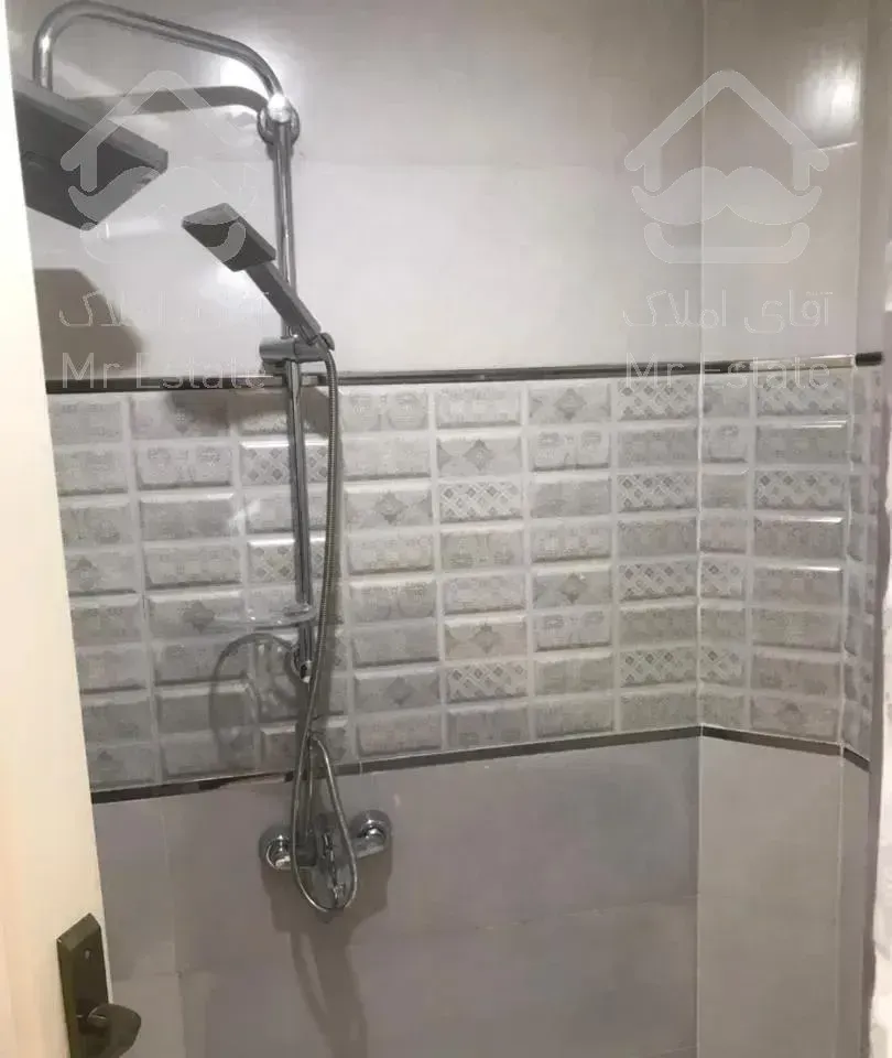 ۶۲ متر با پارکینگ  و انباری خوش نقشه بازسازی شده