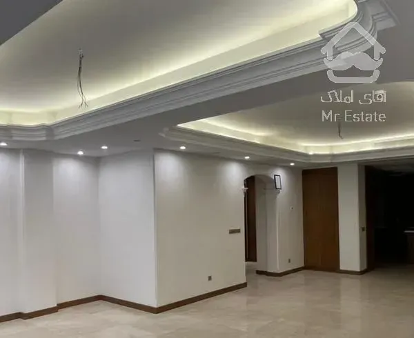 ۲۰۰ متر کلید نخورده فرمانیه اندرزگو