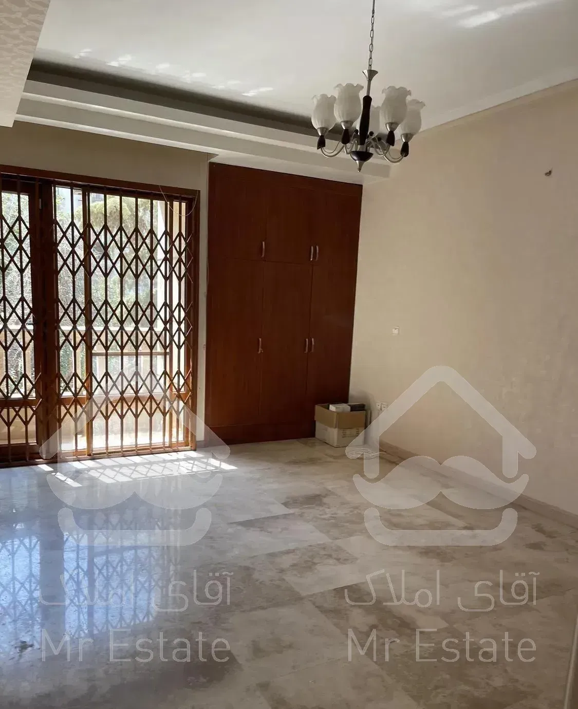 ۲۹۰ متر / ۴ خواب / شیک و خوش نقشه