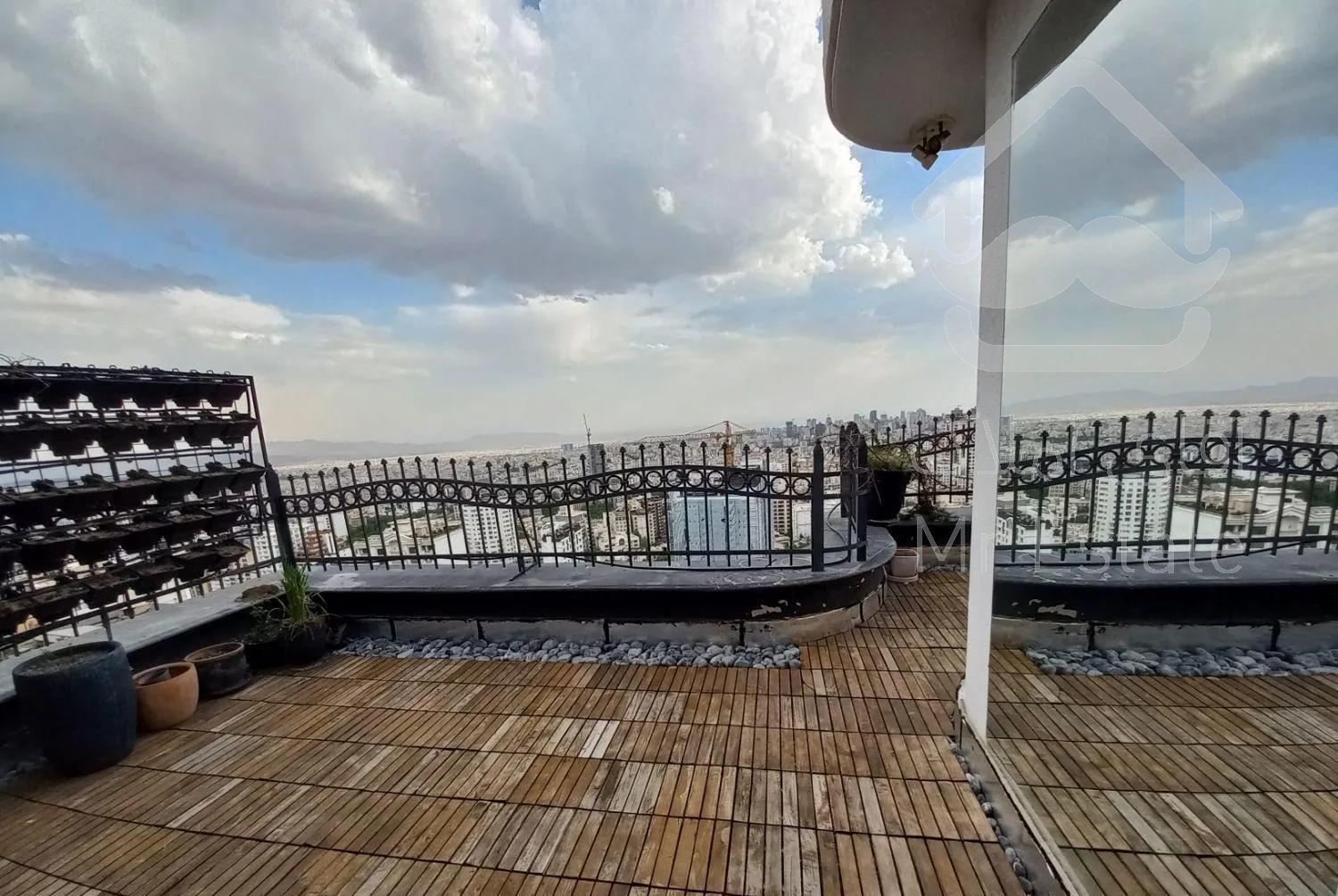 300 متر پنت هاوس یاسر