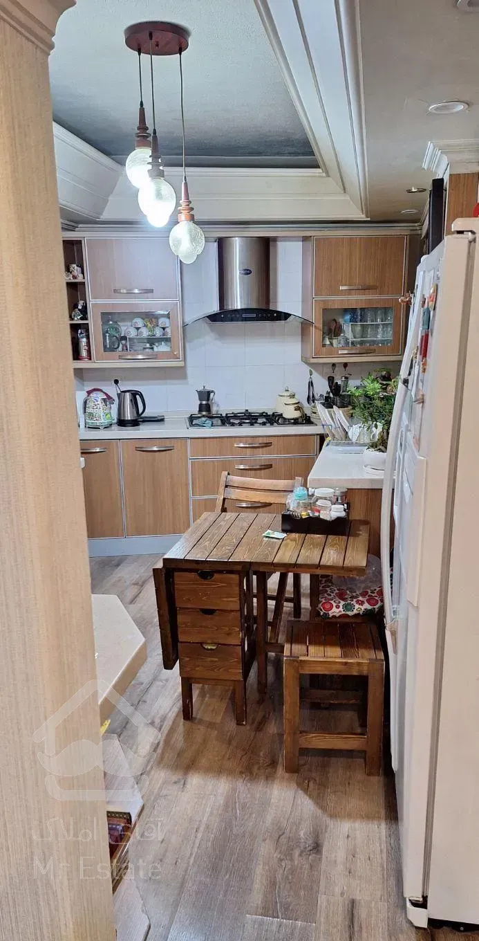 فروش آپارتمان ۱۲۵ متری ۲ خوابه در حکمت