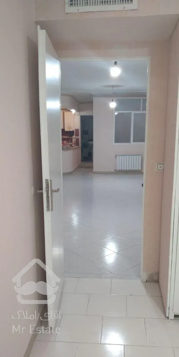 سهروردی شمالی ۶۸ متر ۱ خواب با پارکینگ