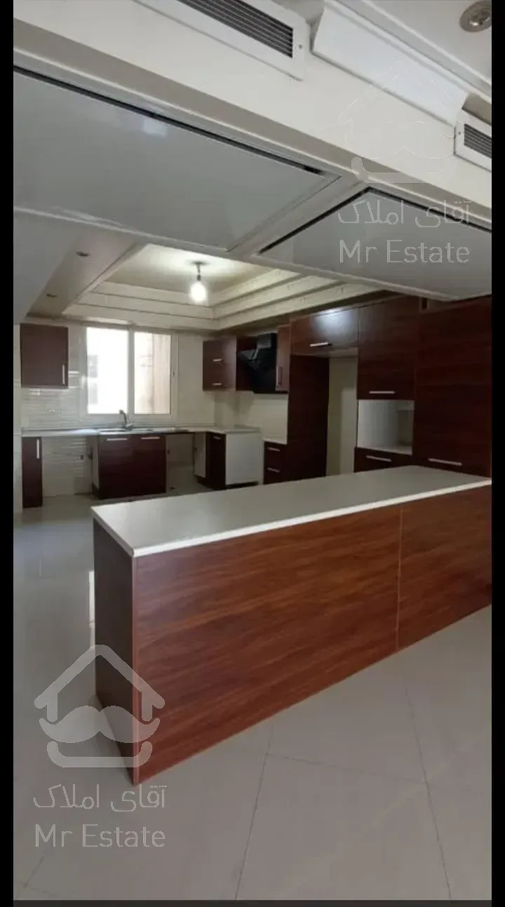 آپارتمان ۱۳۵ متر در نیاوران