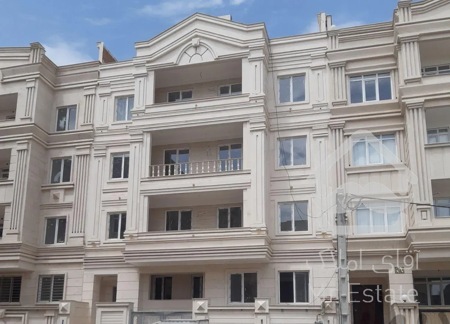 تولید نصب وریگلاژ انواع درب و پنجره دوجداره UPVC