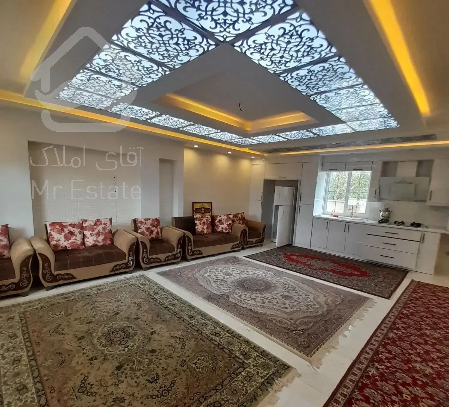 ویلای ۳۱۸ متری استخردار با سند تک برگ