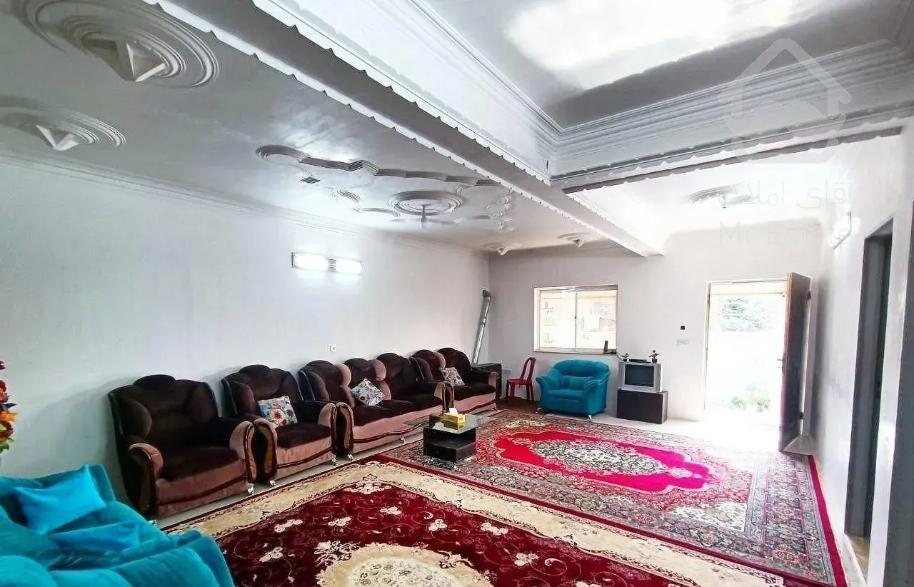 خونه ویلایی زیر قیمت با سندتک برگ داخل بافت مسکونی