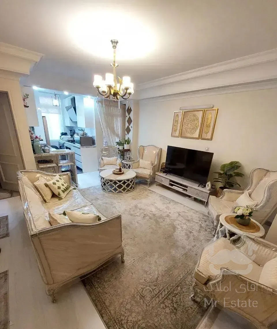 آپارتمان 50 متر فول بازسازی شده/آسانسور بالکن