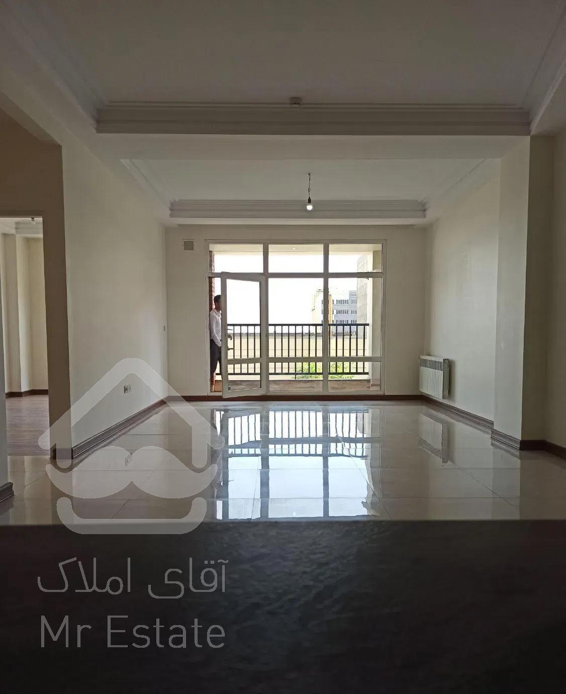 ۷۶ متر / سالن پرده خور قدی روبه خورشید/ کلیدنخورده