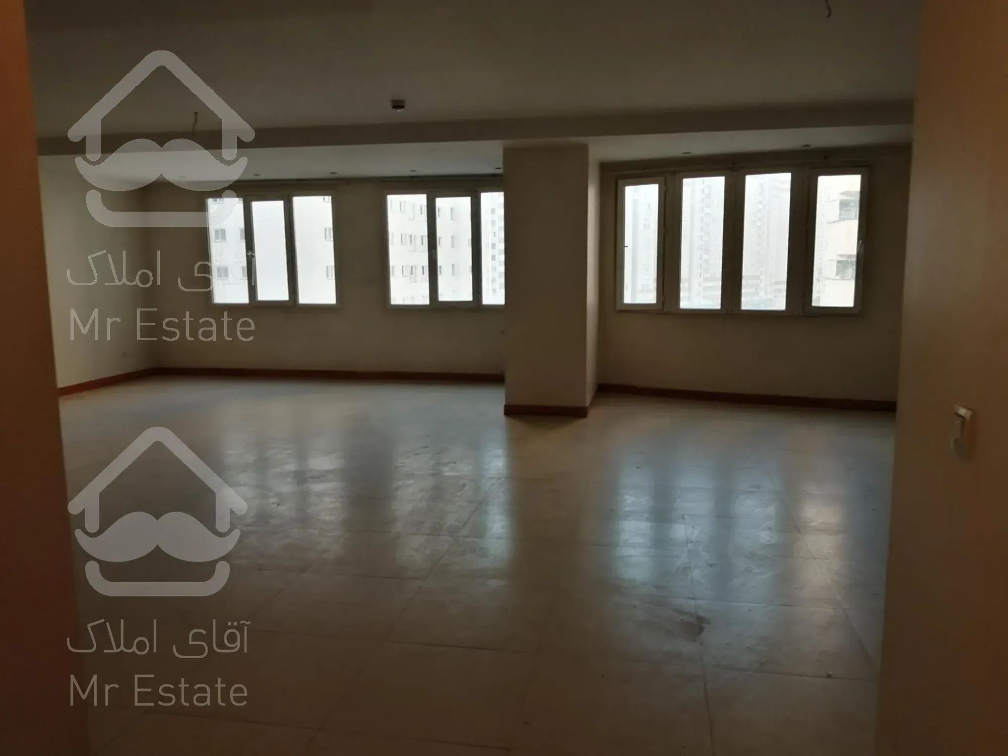 161 متر 3خواب برج صیاد 2 فول امکانات دریاچه