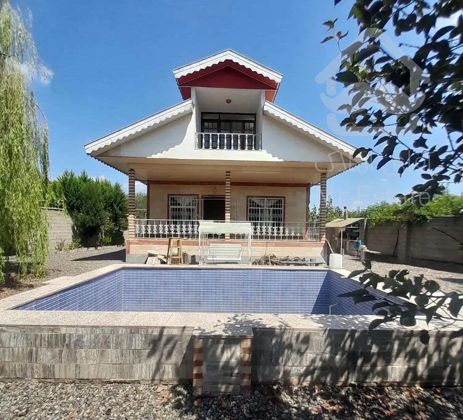 ویلای ۱۱۰۰ متری نزدیک شهر سند تک برگ