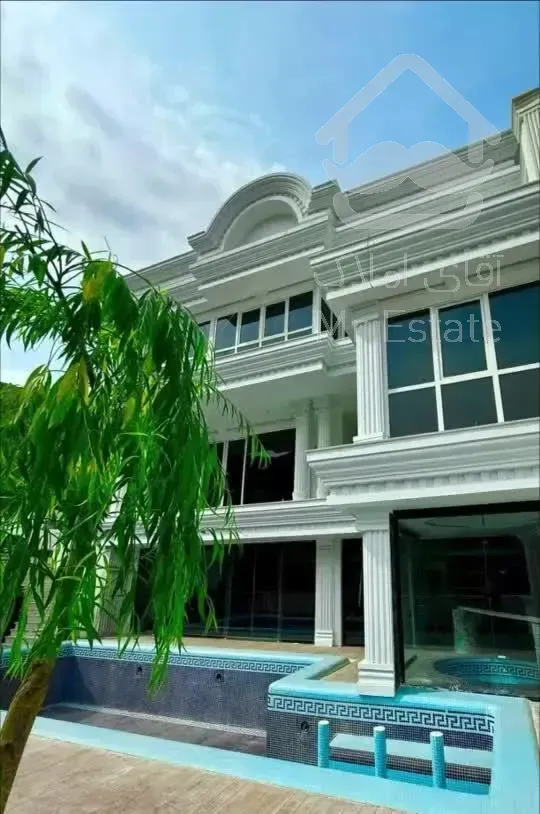 ۵۲۰ متر ویلا لوکس ۴خواب استخر دار نیم ساعته تهران