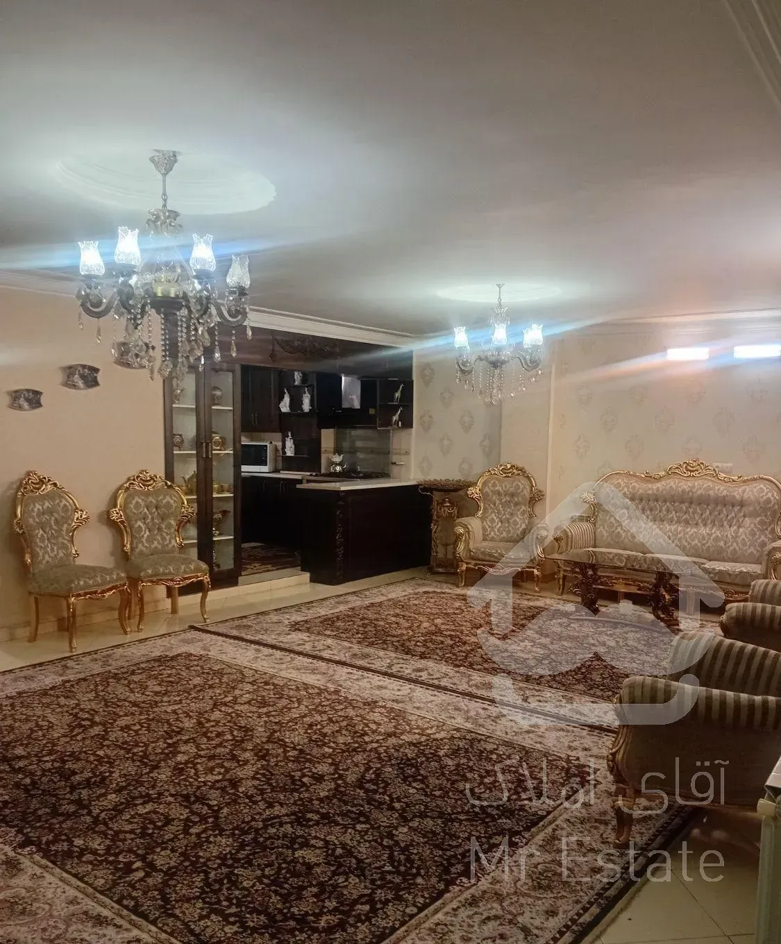 ۸۵ متری ۲ خوابه فول امکانات خوش نقشه