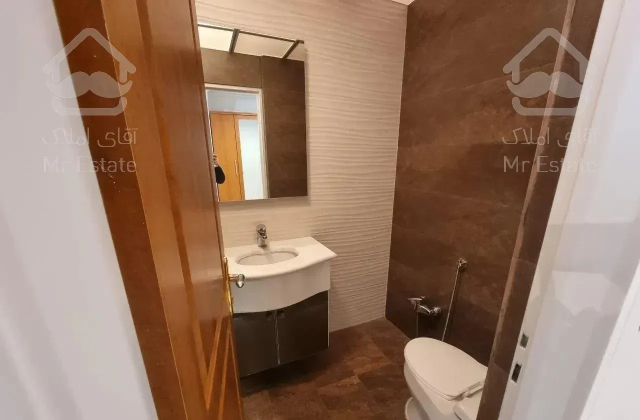 ۱۷۰ متر  تمیز / لوکیشن مقدسی