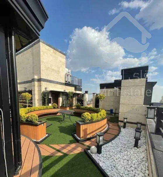 آپارتمان ۳۰۰ متری*غربیهای بلوار ۲۴ متری*ژورنالی