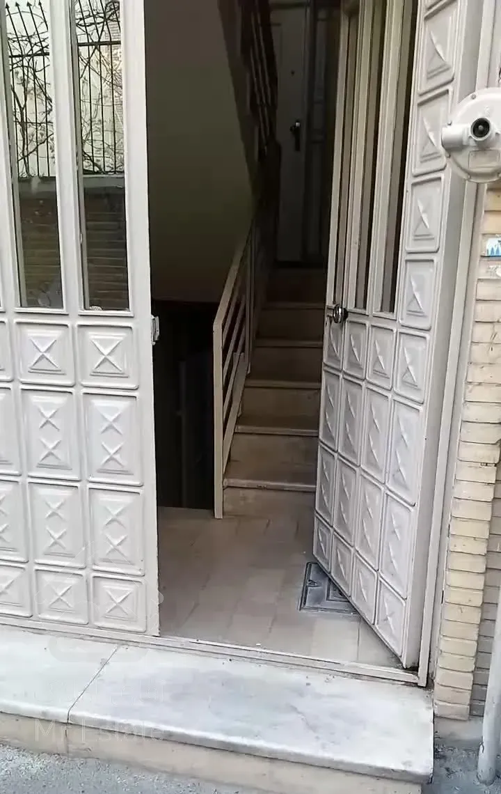 فروش آپارتمان ۶۸ متری ۱ خوابه زیر همکف در بهار