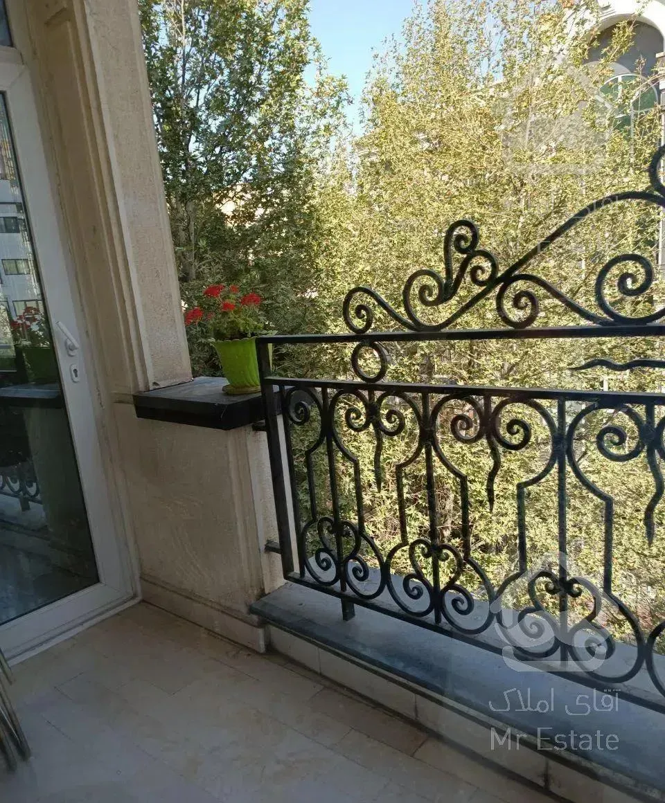 زعفرانیه آپارتمان 170متر،سه خواب،سند سالم تک برگ