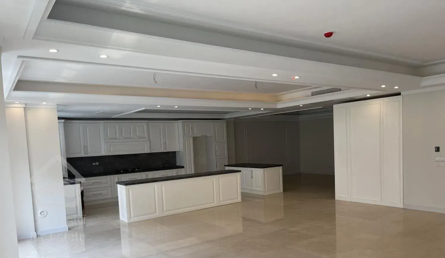 ۲۴۰ متر/فلکه اول تهرانپارس/نوساز/بدون مشابه