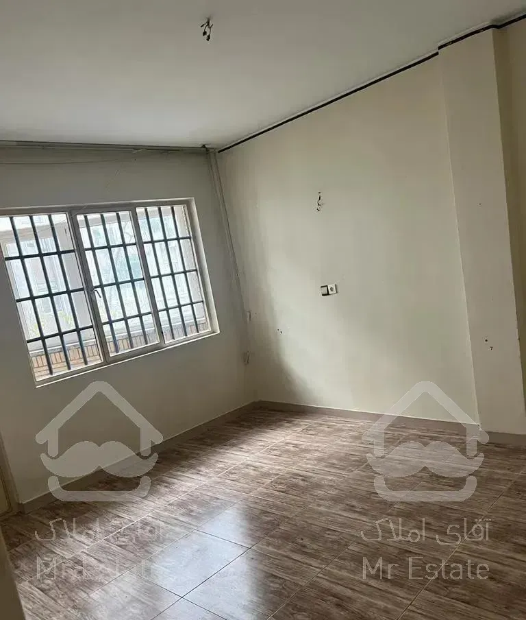 ۲۰۰ متر چهار خواب و فول در لارستان