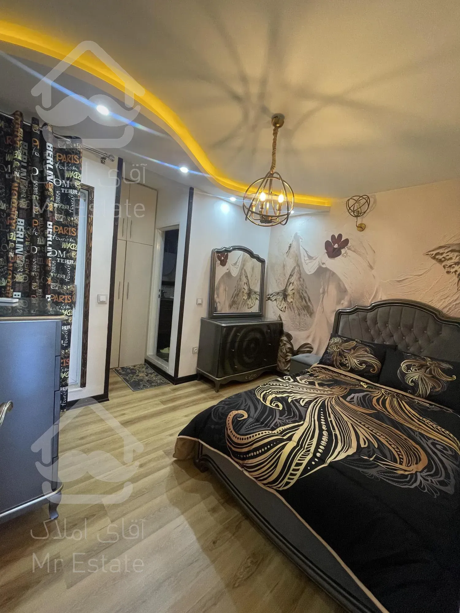 فروش فوری ویلا ۳۰۰ متری در سرخرود