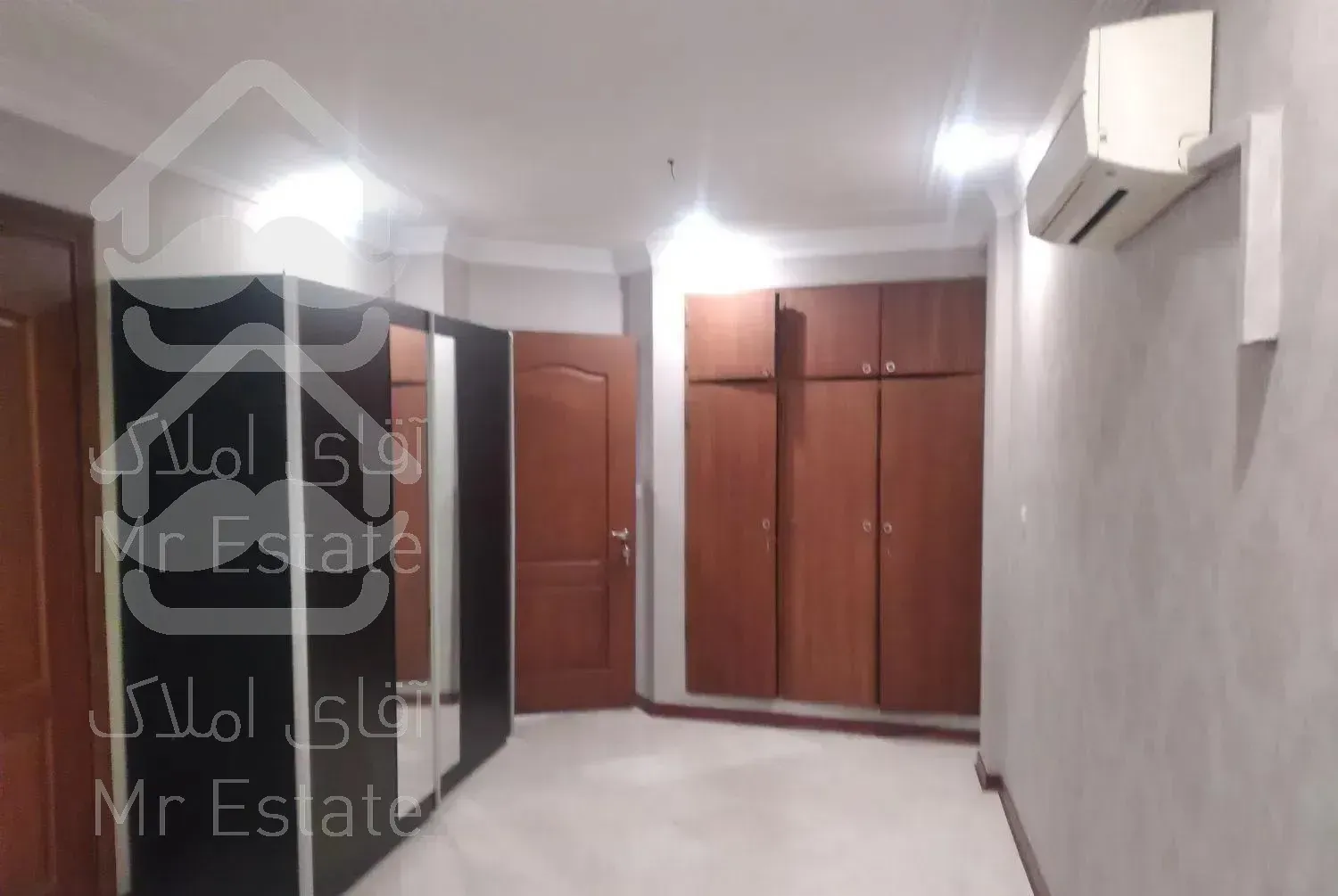 ۹۰متر یک خوابه تکواحدی طبقه ۳ ویو و نور ۷ساله