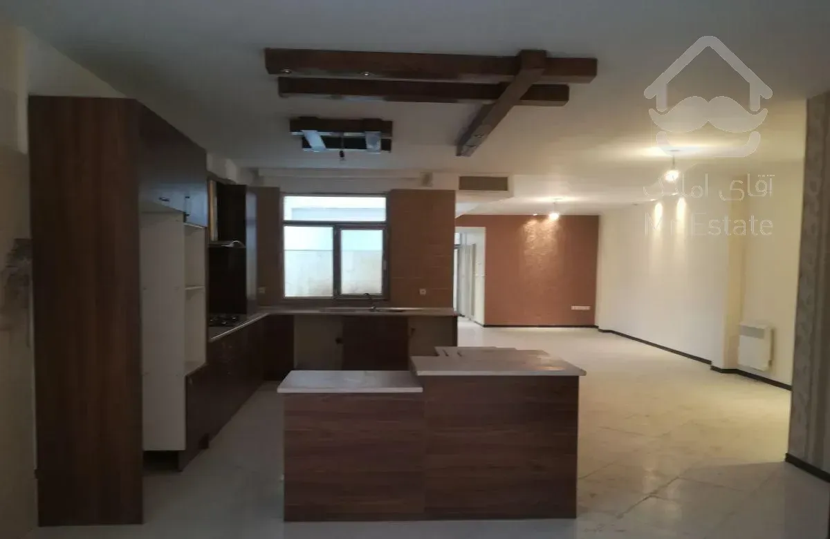 اپارتمان ۱۶۳متری همایونشهر جنوبی