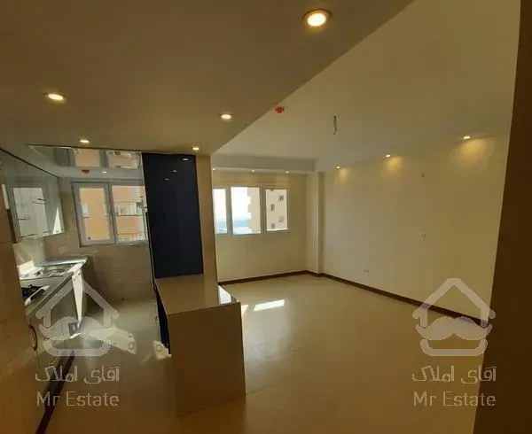 واحد ۹۱ متری طبقه ۱۳ دریاچه چیتگر