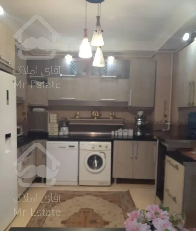 آپارتمان ۱۴۰ متری در کوی پردیس  شمالی و جنوبی