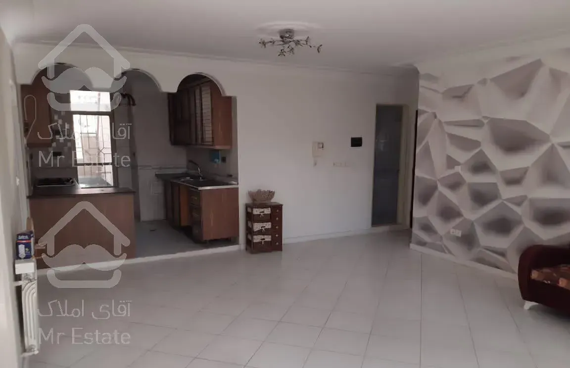 ۸۷ متری باز سازی شده  حیاط دار