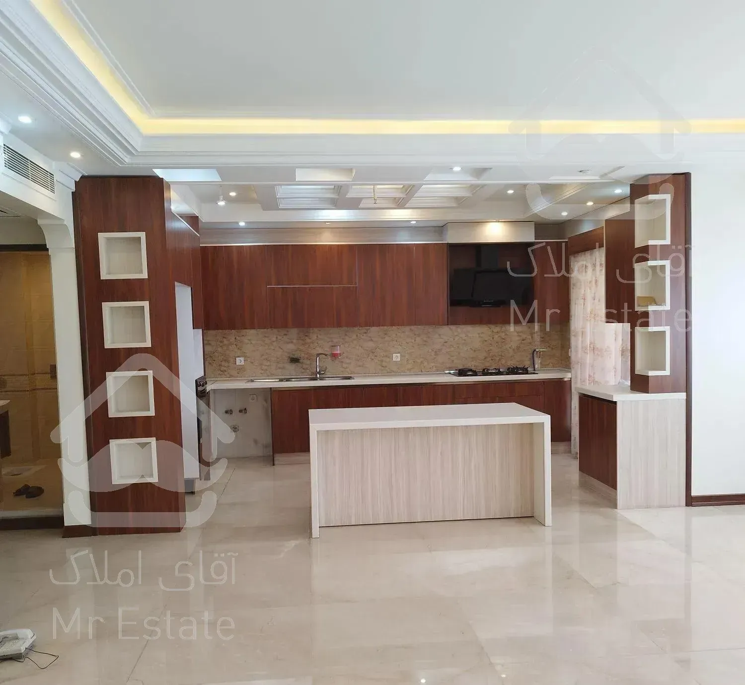 180مترسه خواب تک واحدی طبقه اول یک سال ساخت