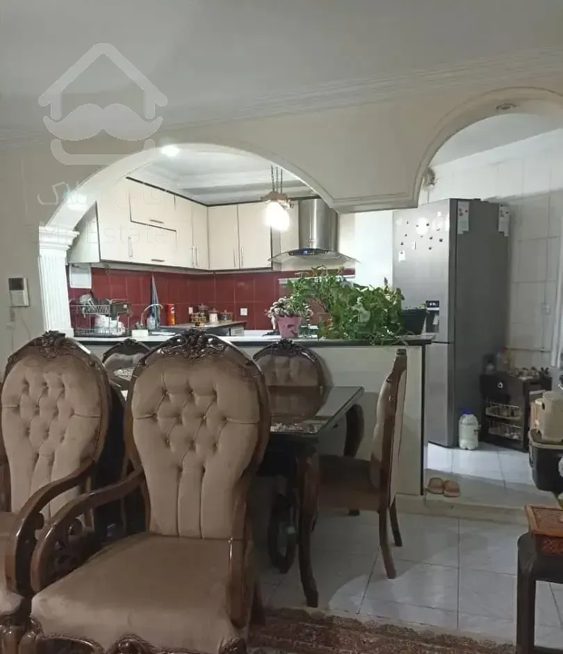 آپارتمان ۷۰ متری گلستان ۱۸ رو به آفتاب خوش نقشه