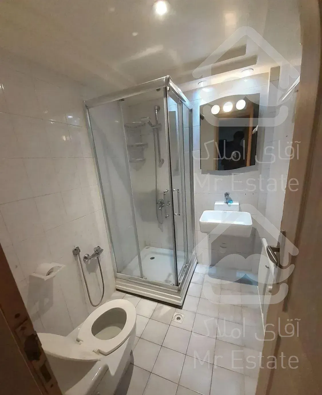 اپارتمان ۱۱۰متری دوخواب،تخلیه