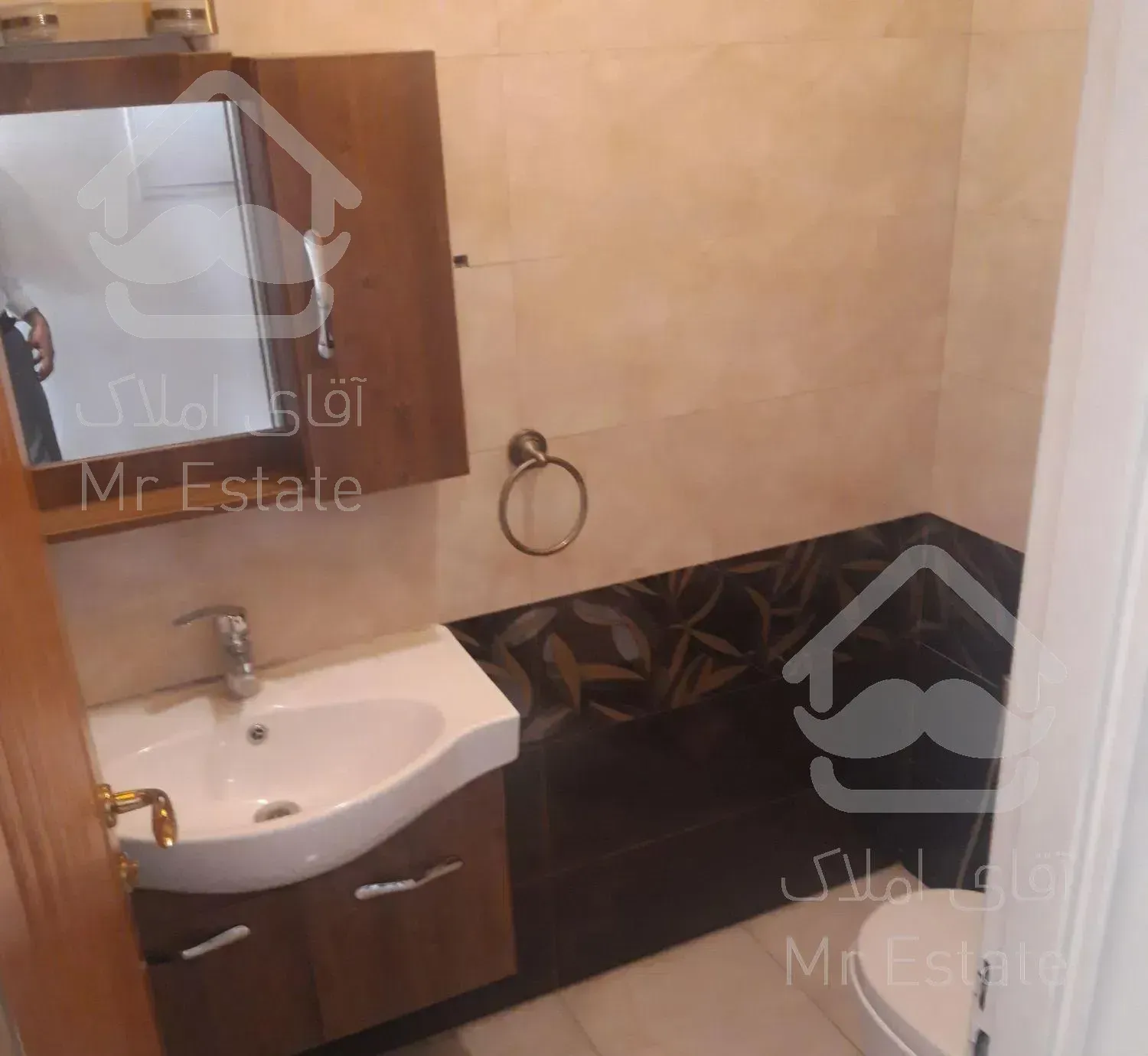 ۹۵ متر ۲ خواب  شیک م مادر . شاه نظری