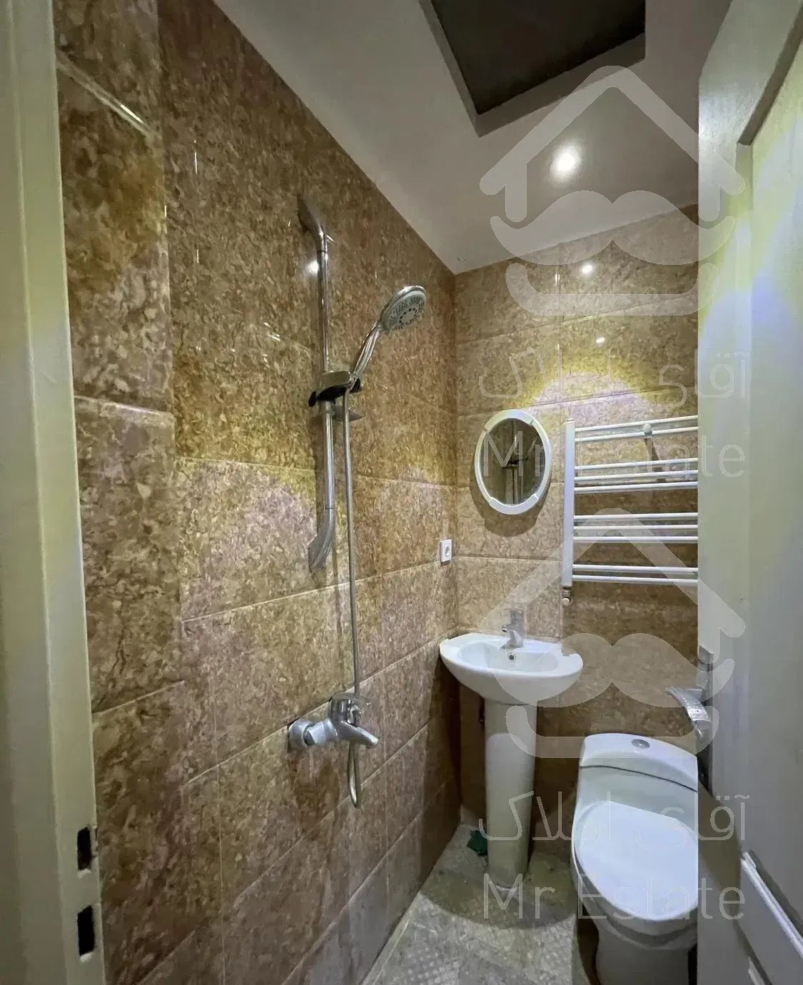 ۷۶متر/شیک و تمیز/۴سال ساخت/قائم مقام