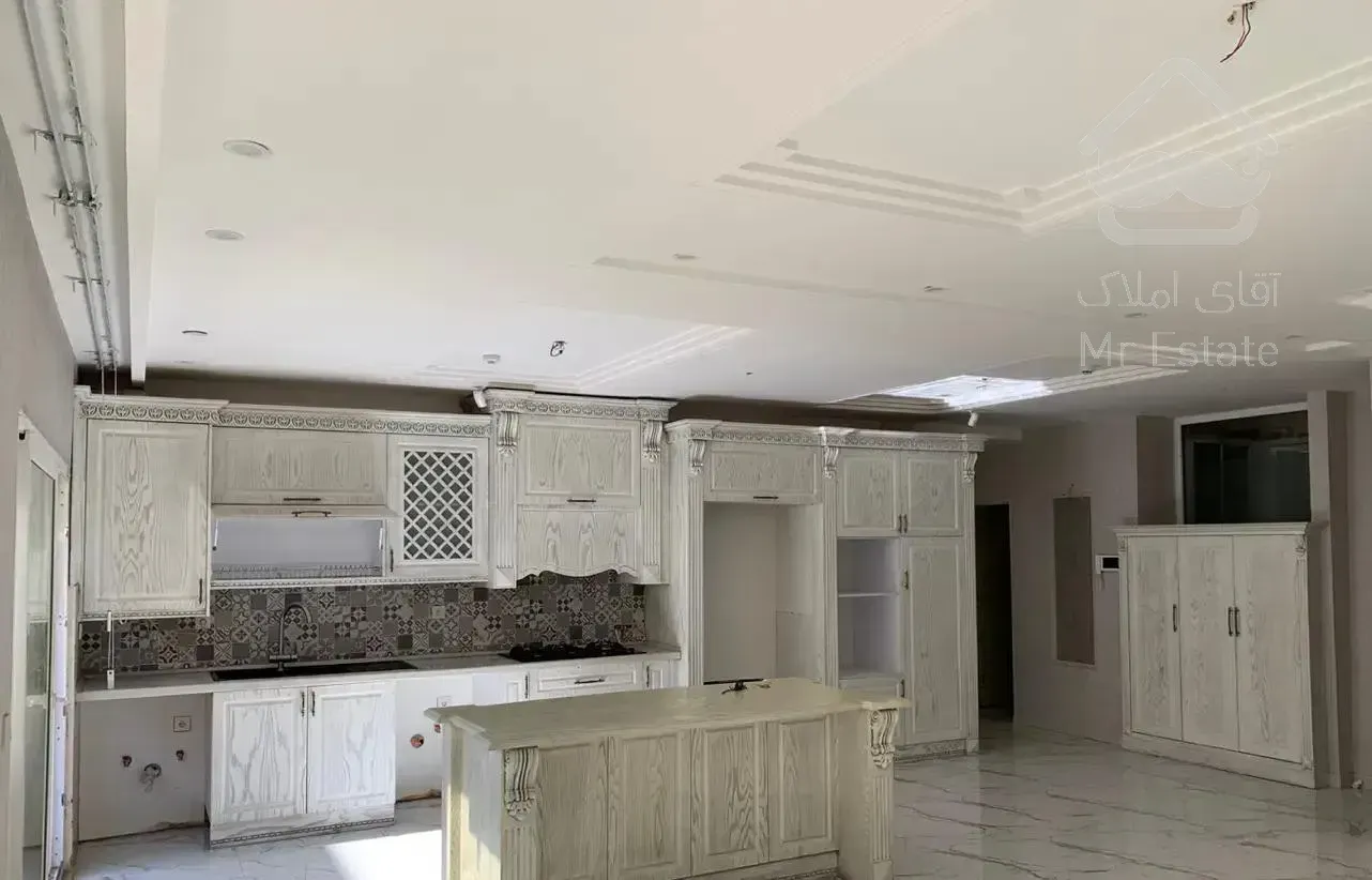 ۱۰۹ متر / سال ساخت پایین / شیک و مارکدار / اقبال ۳