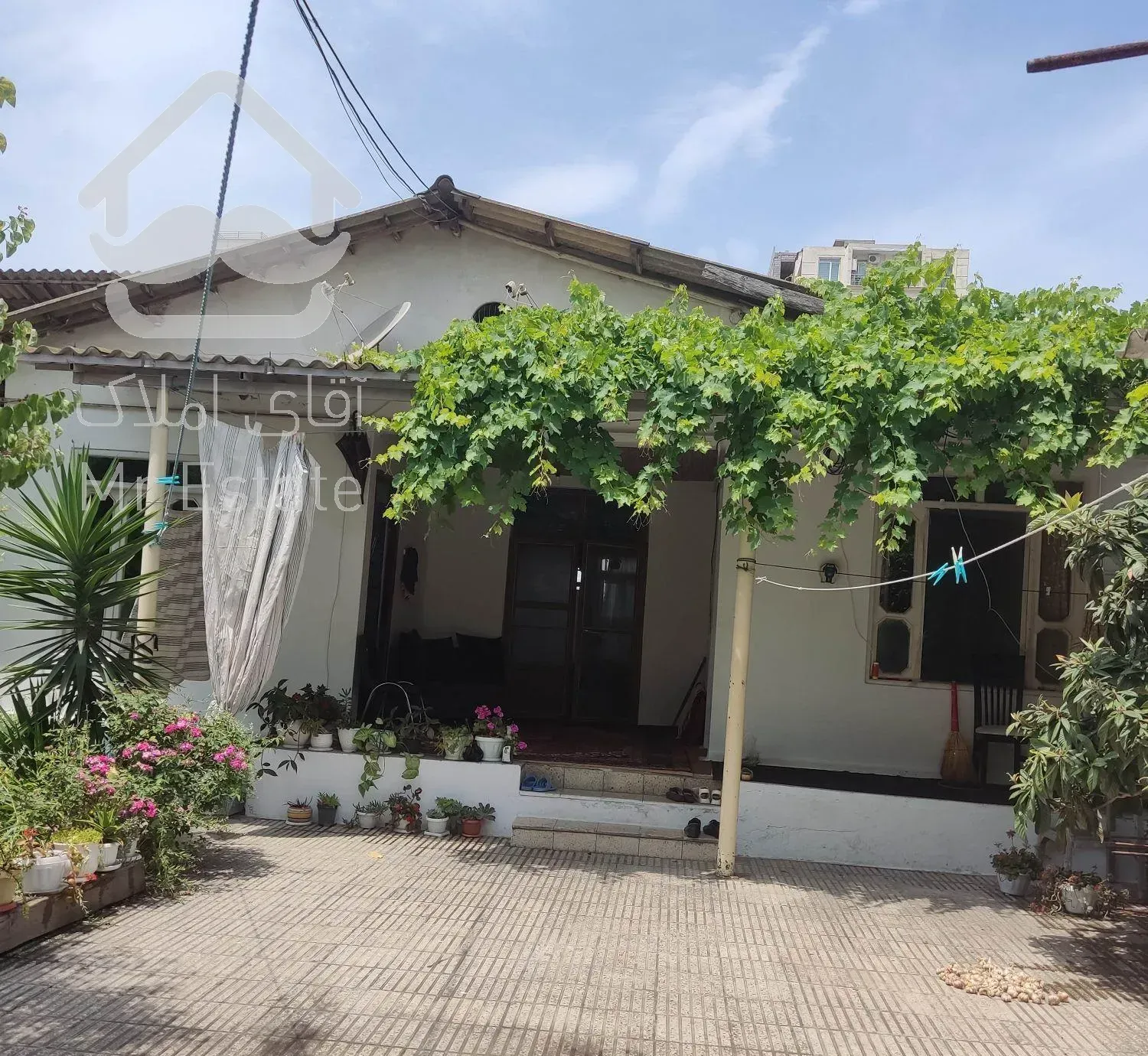 خانه ویلایی ۳۰۰متری در محبوبی